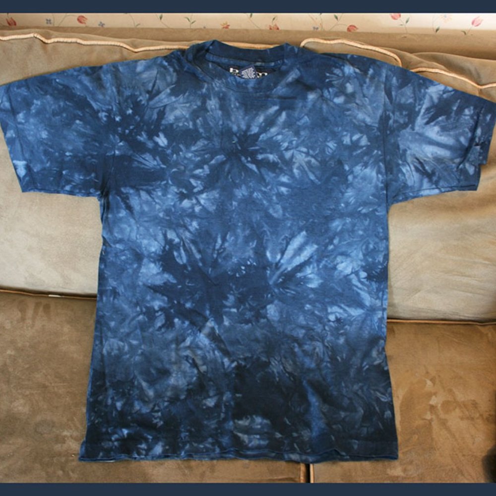 B.U.M. tie-dyed blue tee shirt - youth sizes NWOT